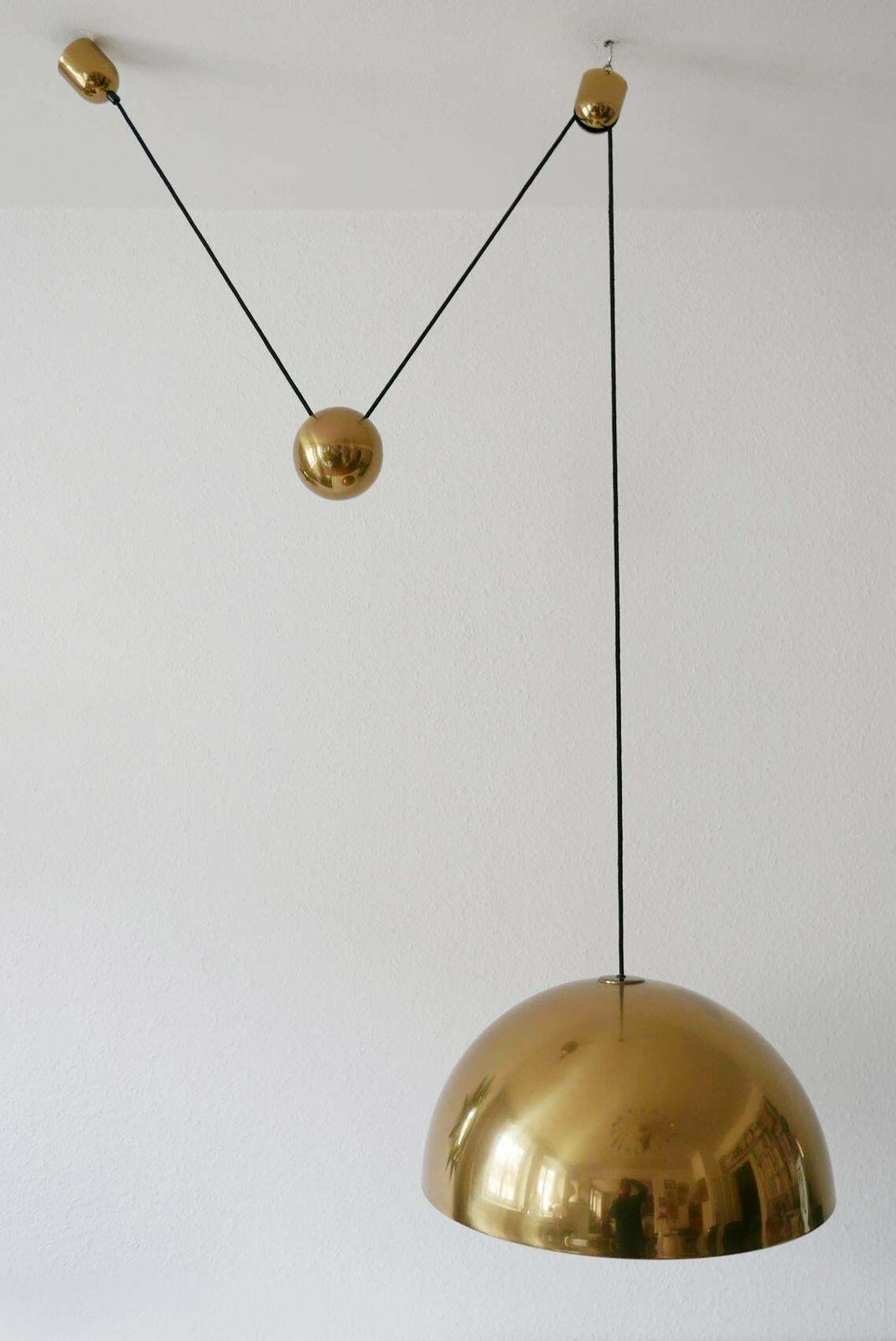 photo vinterior Exceptional Solan Counter Balance Pendant Lamp By Florian Schulz, 1980s, Germany