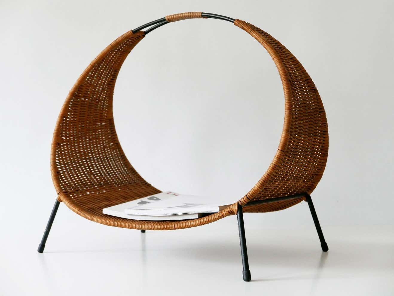 Exceptional Large Mid Century Modern Wicker Magazine Rack Or Stand, 1960s, Italy photo Home Decor