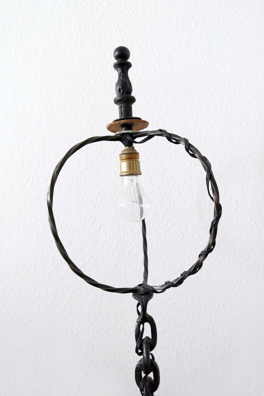 photo vintage Mid Century Modern Franz West Style Wrought Iron Chain Floor Lamp 1960s, Germany