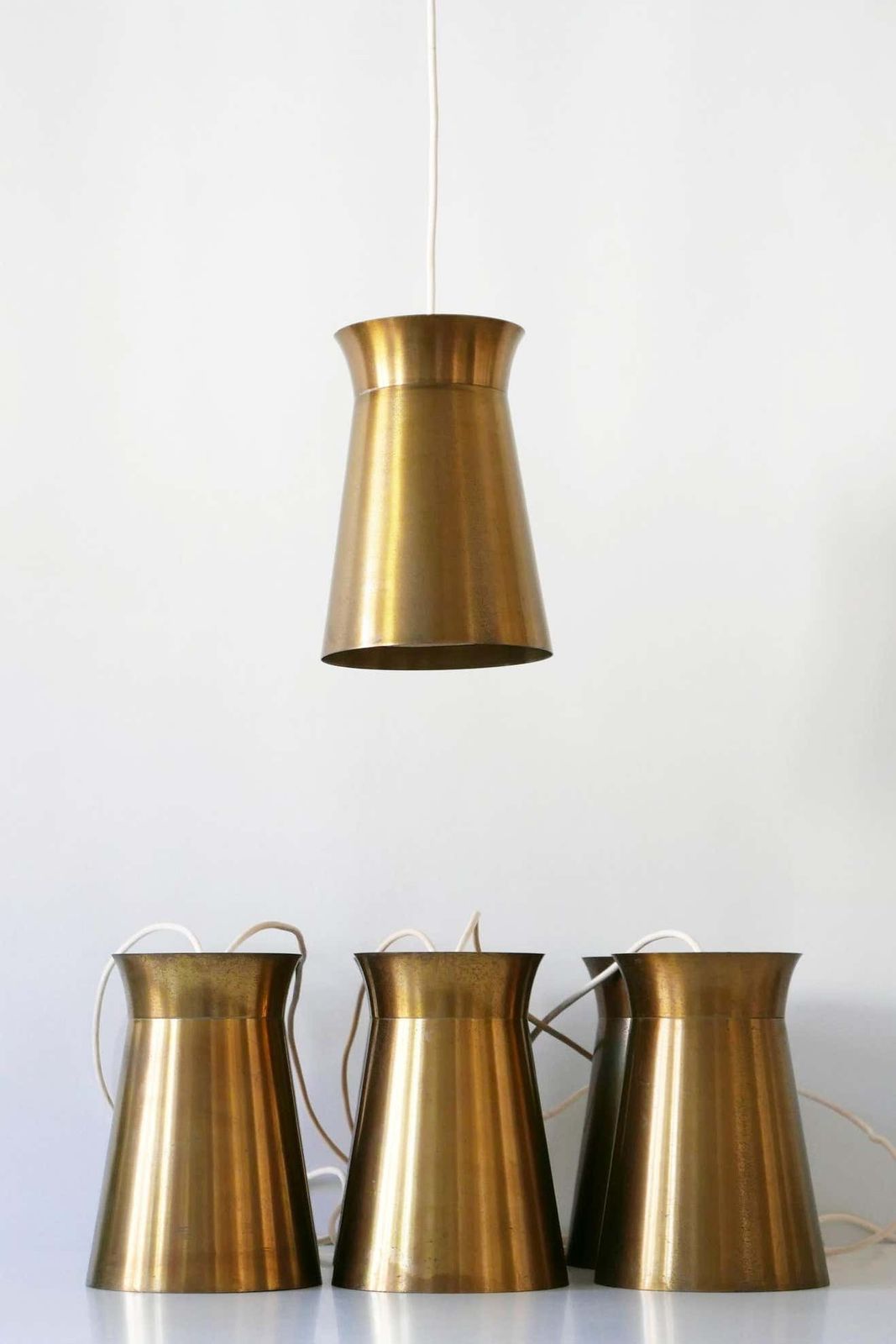 photo vintage Elegant Mid Century Modern Brass Pendant Lamps Or Hanging Lights, 1950s, Germany