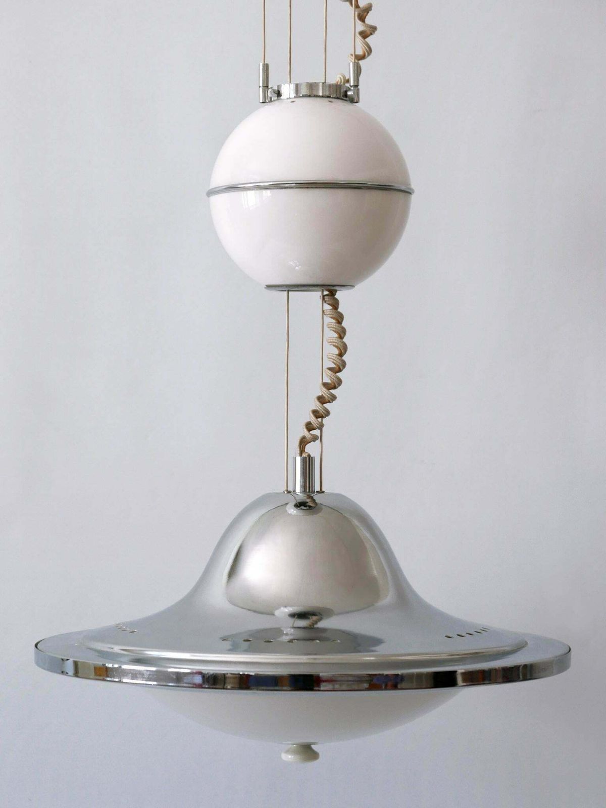 photo vinterior Rare And Large Mid Century Modern Counterweight Pendant Lamp Ufo Italy 1960s