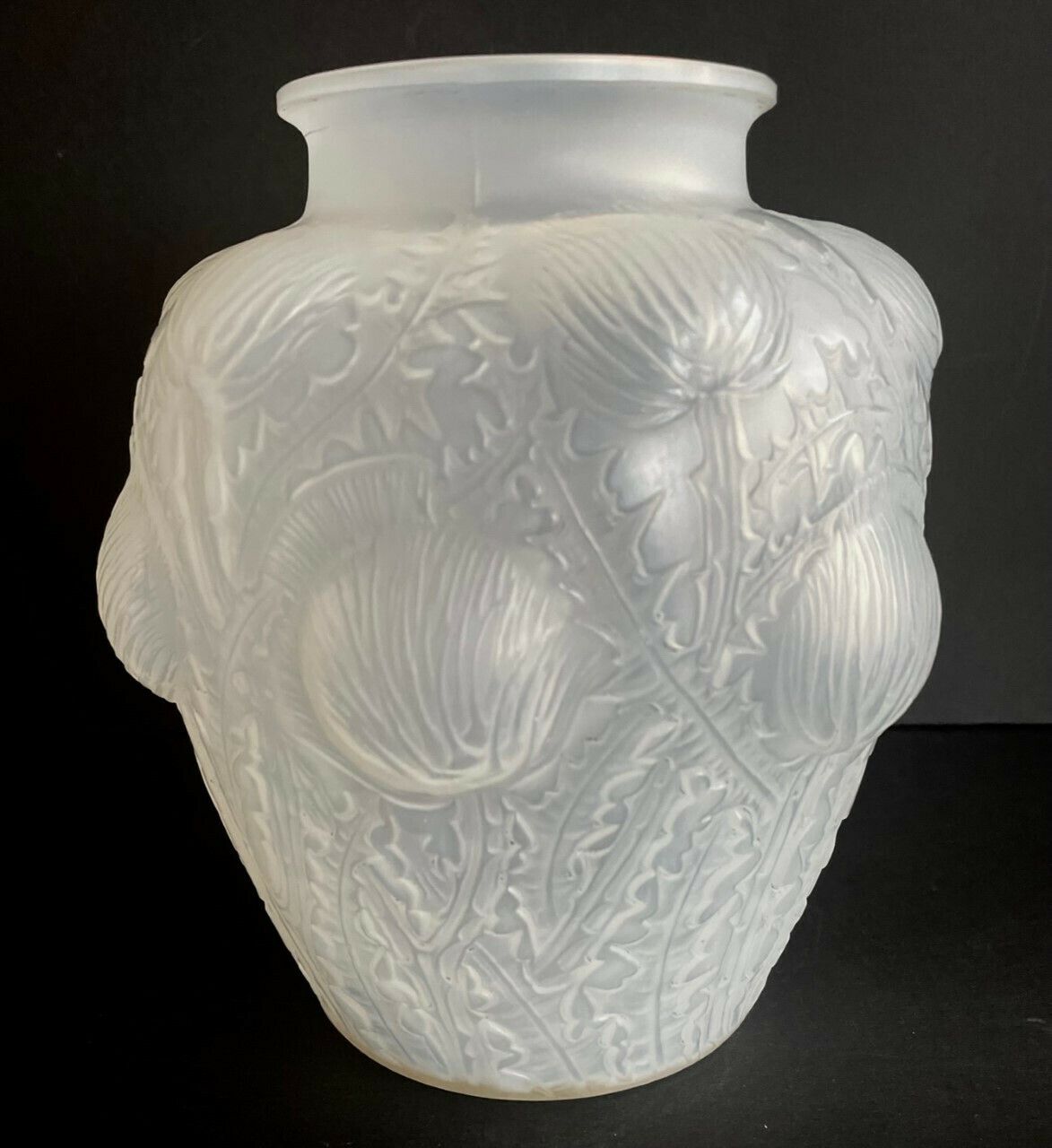 René Lalique Art Deco Vase "Domremy" 1926