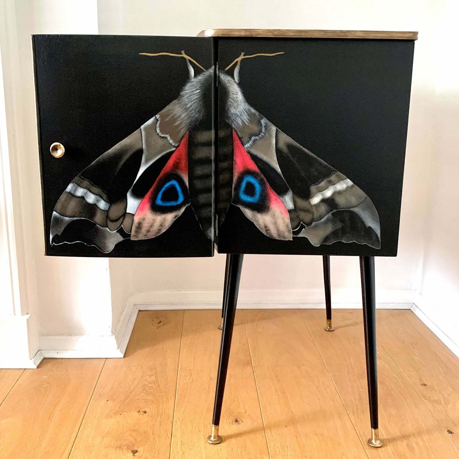 Mid Century Moth Record / Cocktail Cabinet (With Coloured Lights) photo for sale