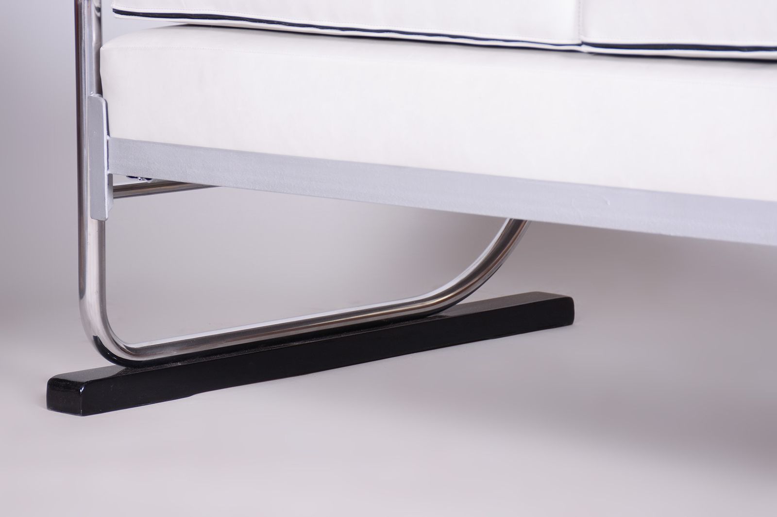 photo furniture Restored Bauhaus White Leather Tubular Chrome Sofa, Robert Slezák, 1930s