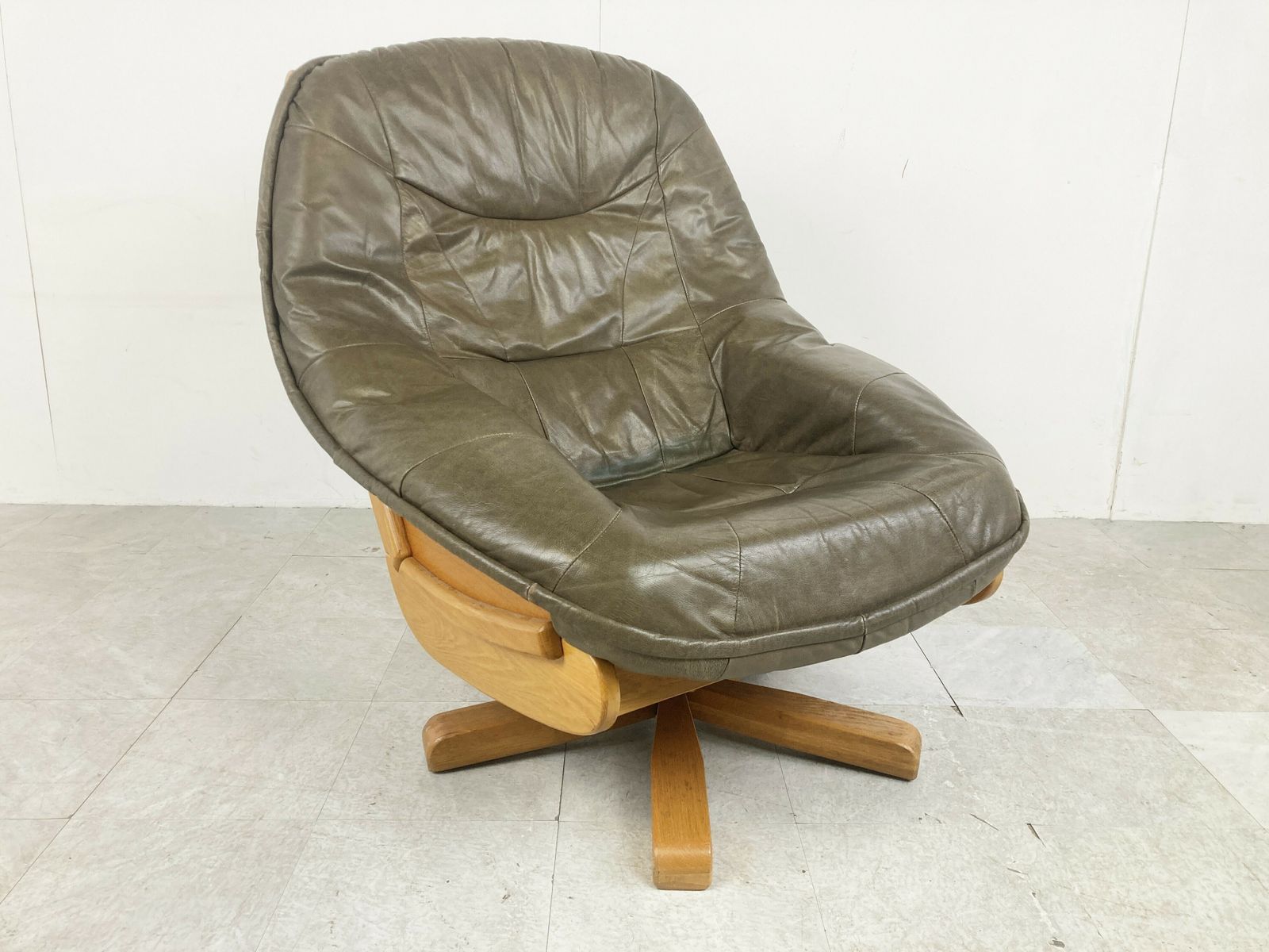 Brutalist Oak And Leather Swivel Chair, 1970s photo Furniture