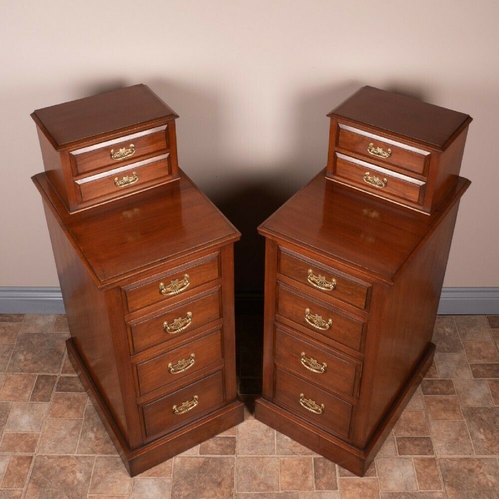 Good Quality Pair Of Edwardian Walnut Bedside Chests photo 1200.0