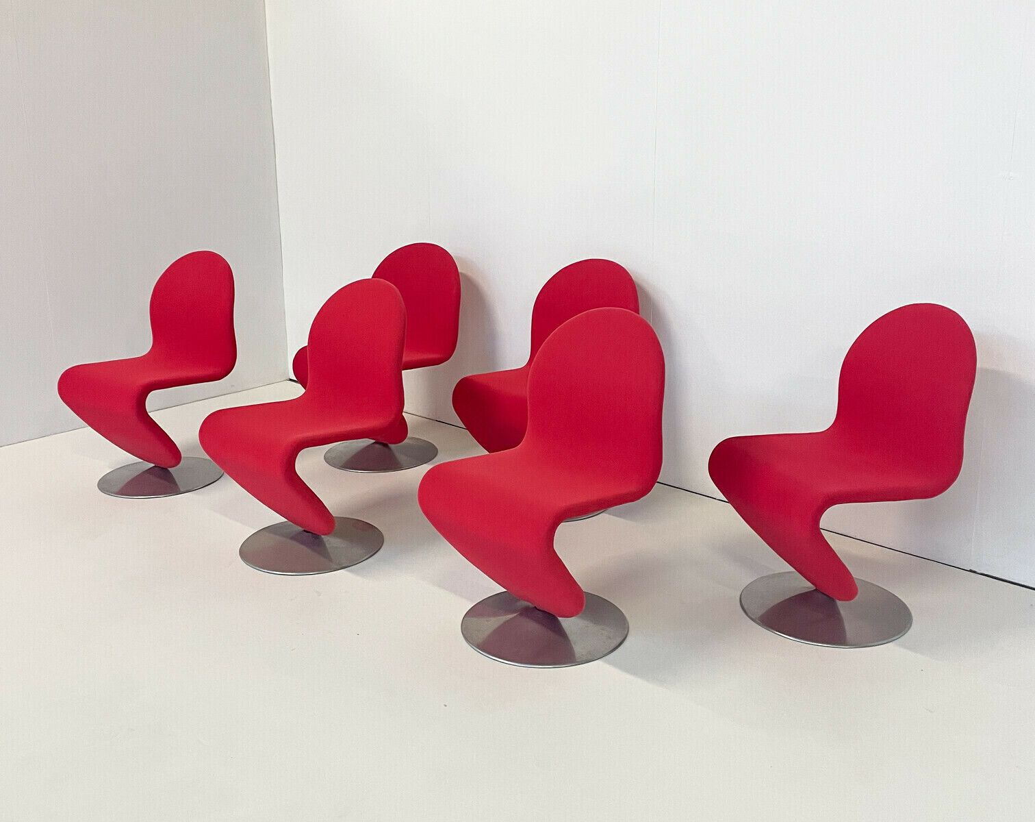 Set Of 6 Red Mid Century Modern Chairs By Verner Panton photo Furniture