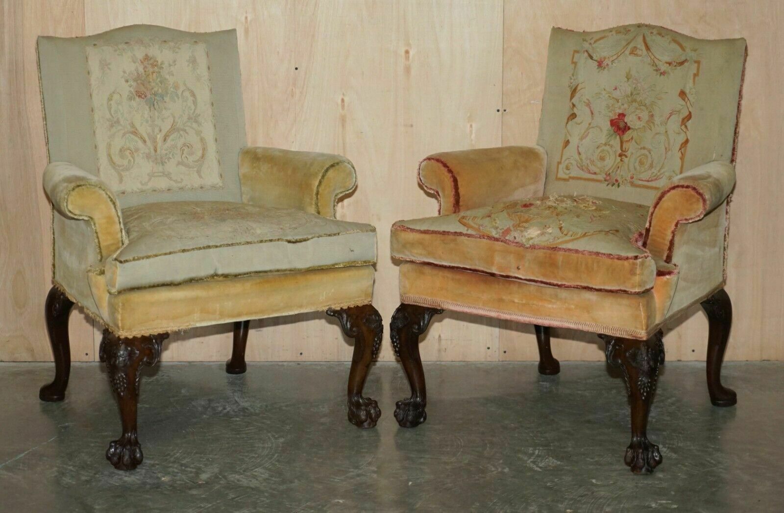 Important Pair Of George III Hand Carved Circa 1780 Antique Lions Paw Armchairs