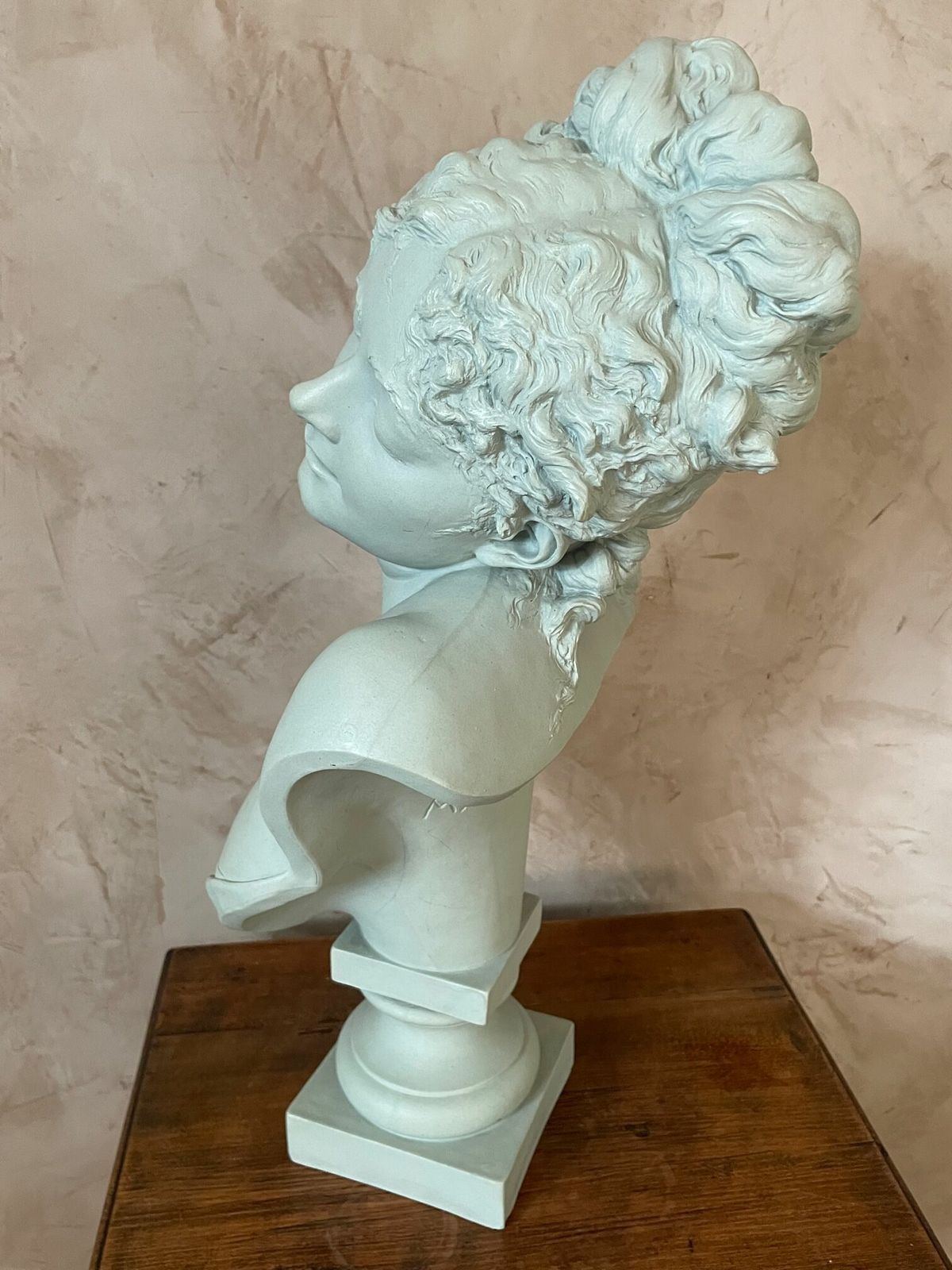 Bust Carrier Belleuse, 18th Century And Earlier photo furniture