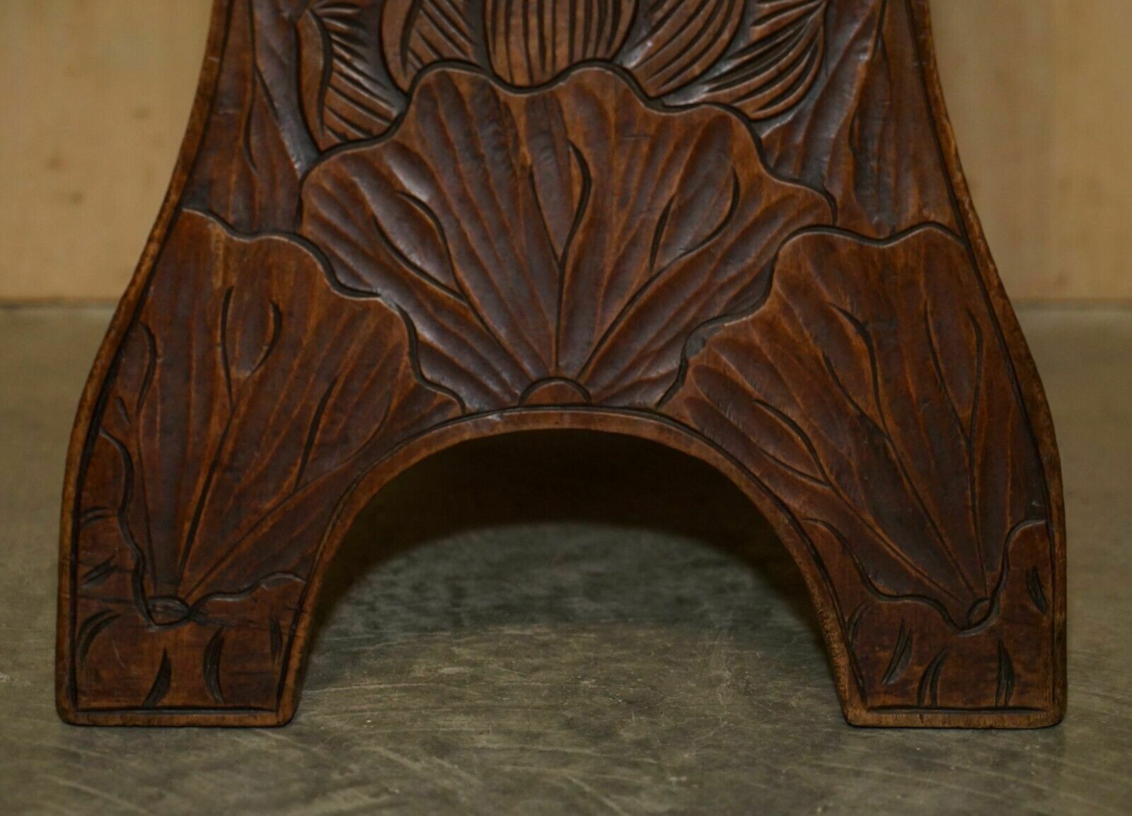 photo vintage Antique 1905 Liberty's London Qing Dynasty Stool / Side End Table Floral Carving
