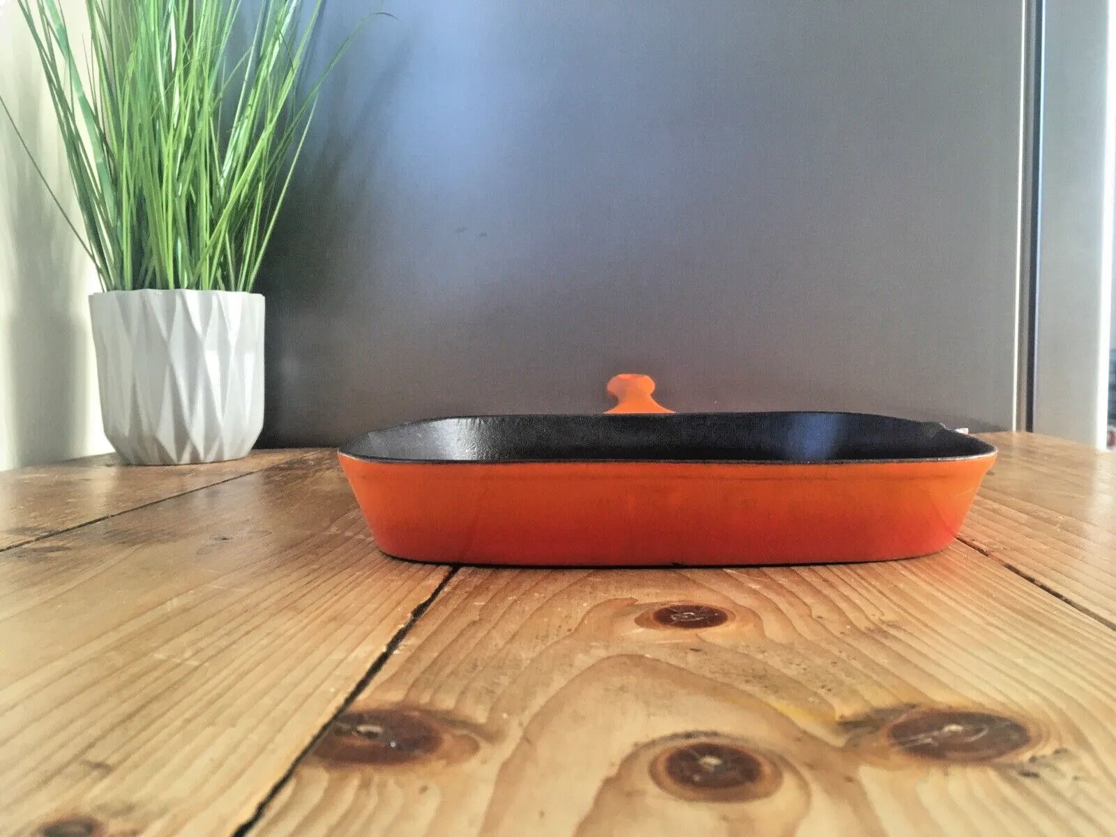Vintage Retro Orange Enamel Cast Iron Lipped Skillet Frying Grill Pan Le Creuset photo Home Decor