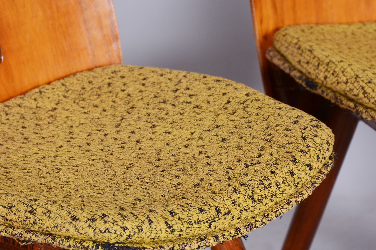Set Of Four Mid Century Walnut Chairs By Frantisek Jirak, Tatra Nabytok, Czechia, 1950s photo vinterior