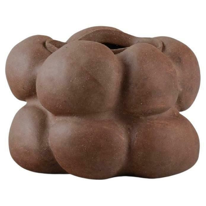 Christina Muff, Danish Contemporary Ceramicist. Dark Brown Unglazed Vessel. photo vinterior