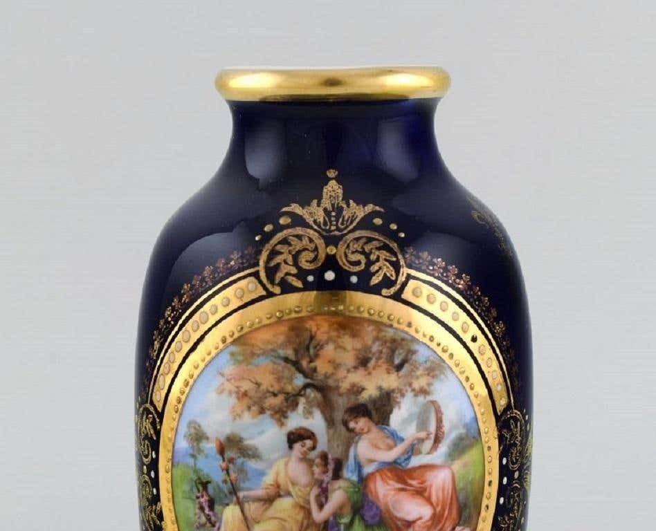 Antique Wien Vase In Hand Painted Porcelain. Classic Motifs And Gold Decoration. photo Home Decor