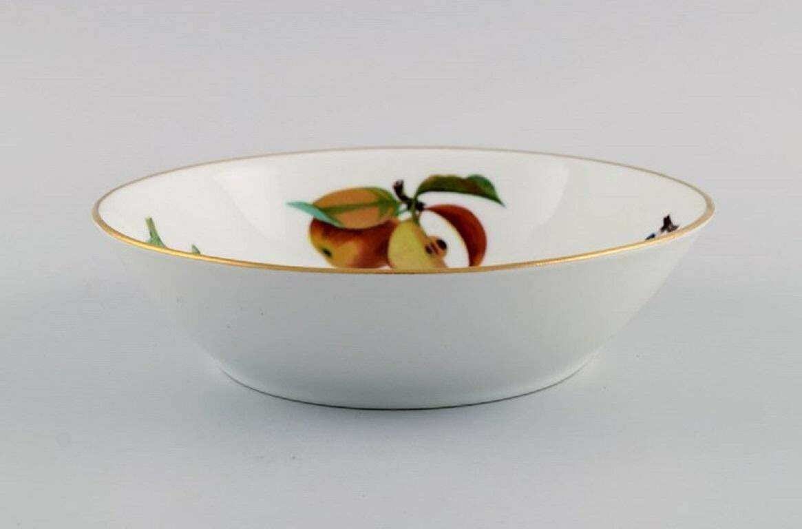 Royal Worcester England Eight Evesham Porcelain Bowls Decorated With Fruits photo 407.0