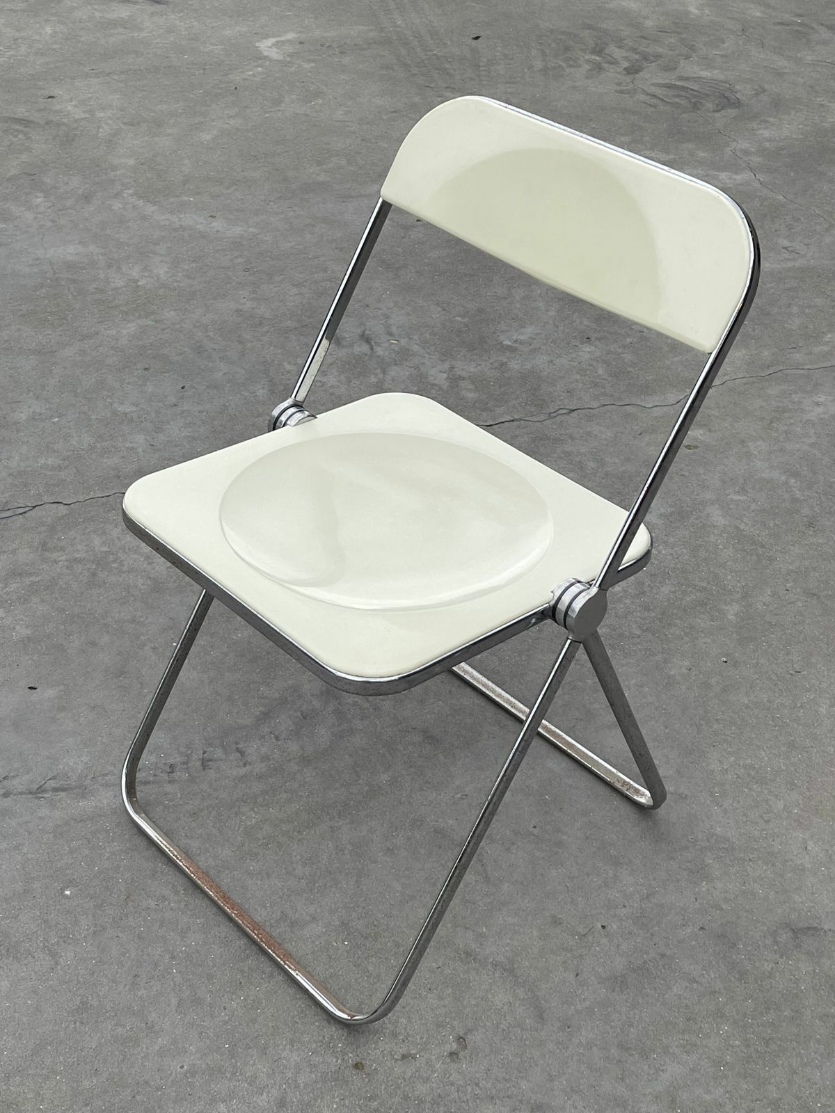 4 Plia Folding Chairs By Giancarlo Piretti For Castelli photo 647.92