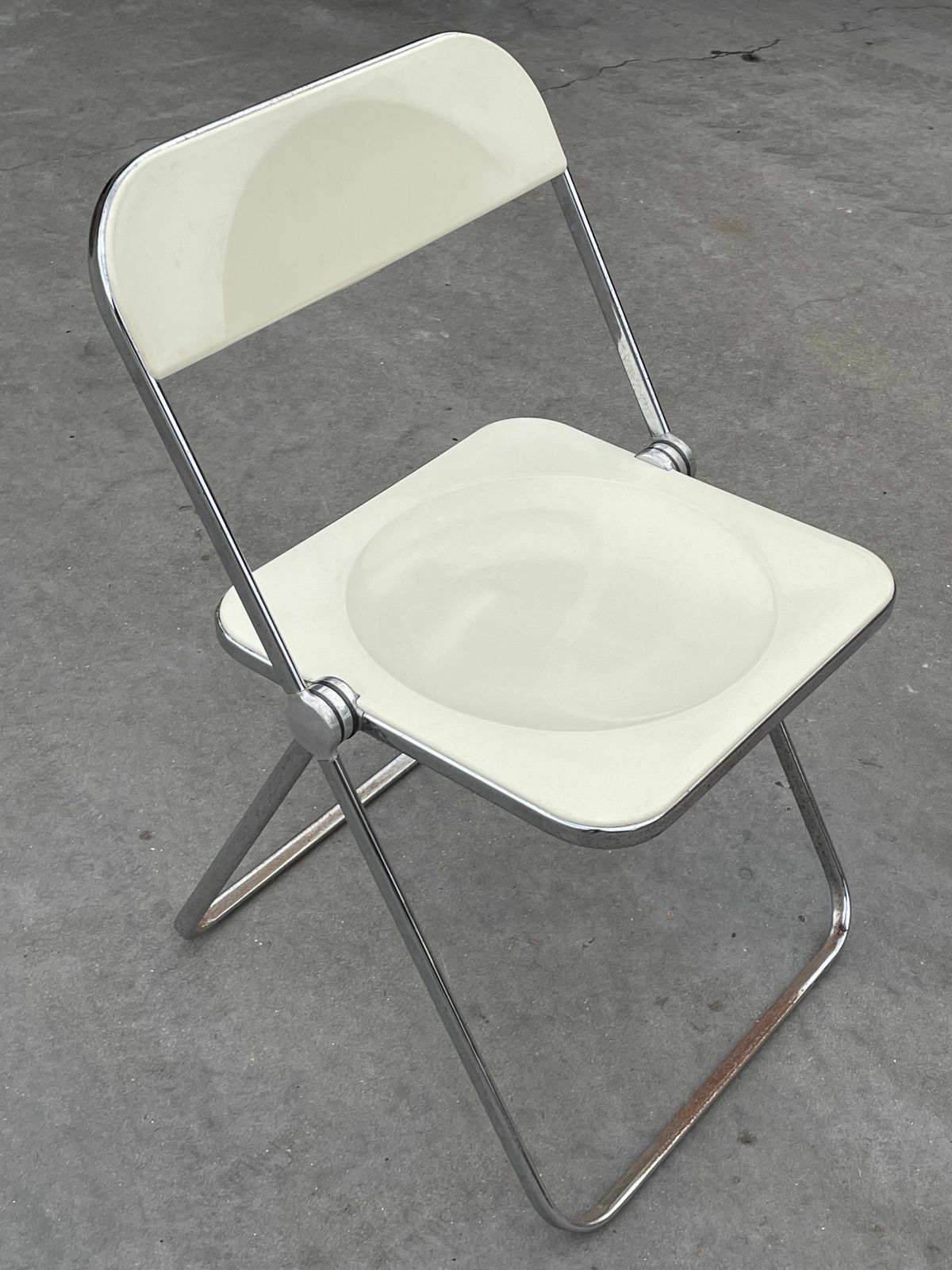 4 Plia Folding Chairs By Giancarlo Piretti For Castelli photo vinterior