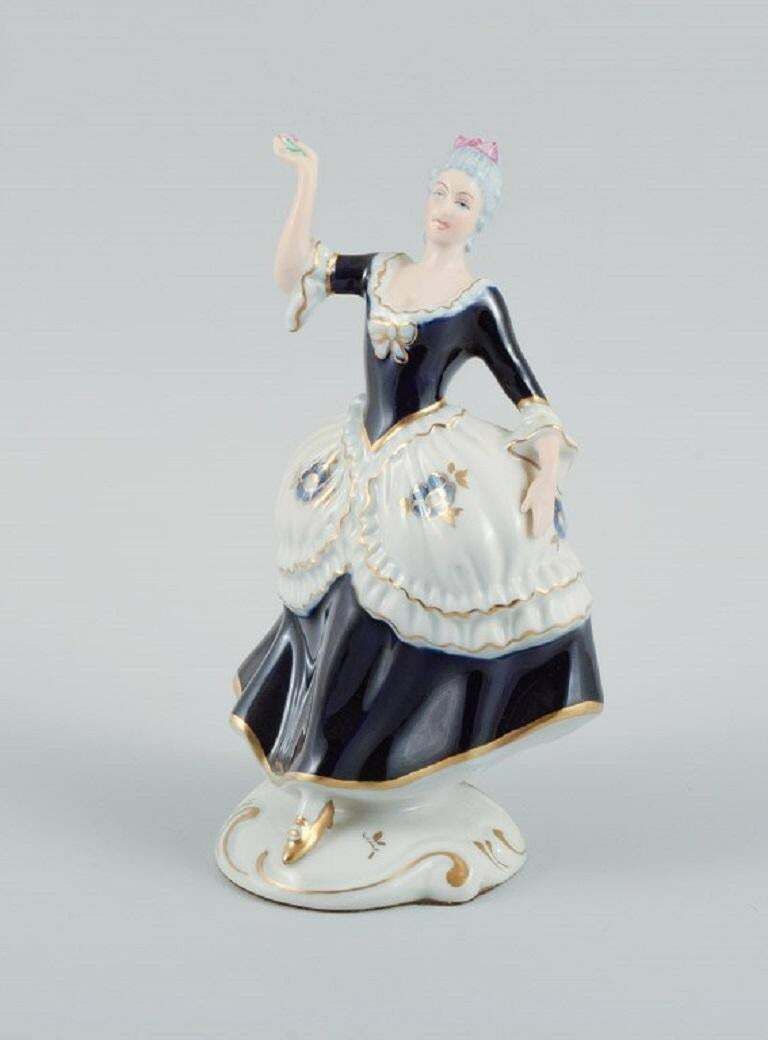 Royal Dux. Rococo Couple In Hand Painted Porcelain. 1940s photo 474.0