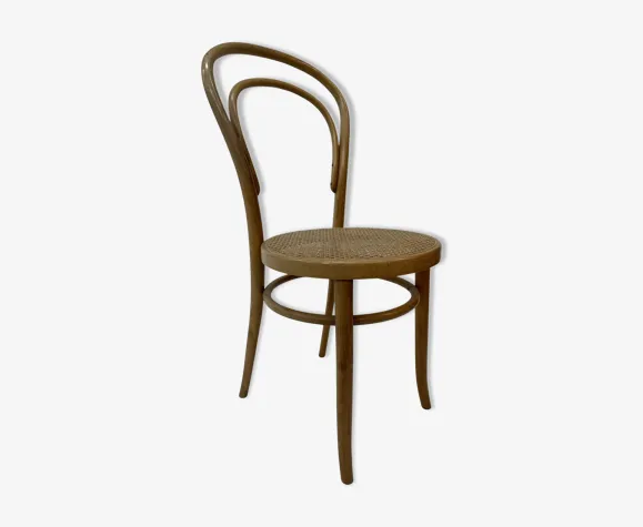 Timeless Wooden Chair, Mid 20th Century
