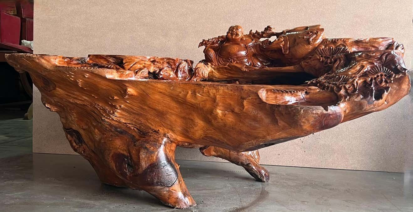 Socle en racine laquée du XXe siècle, percé pour fontaine, avec bouddha photo buy