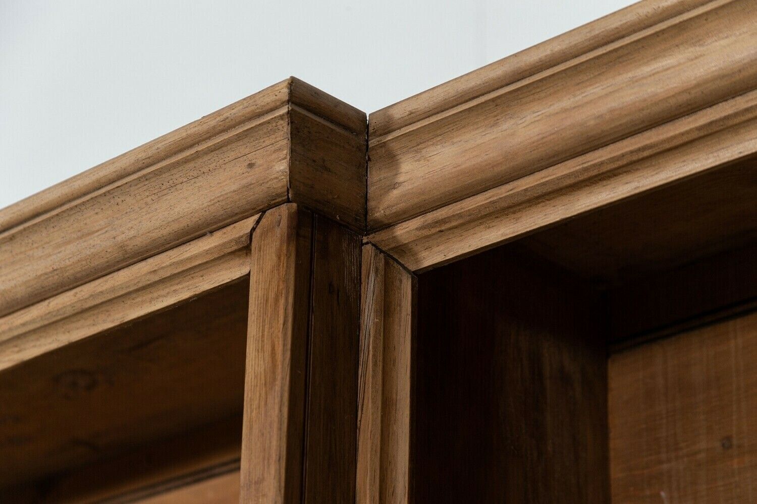 photo furniture Large 19thc English Pine Breakfront Bookcase