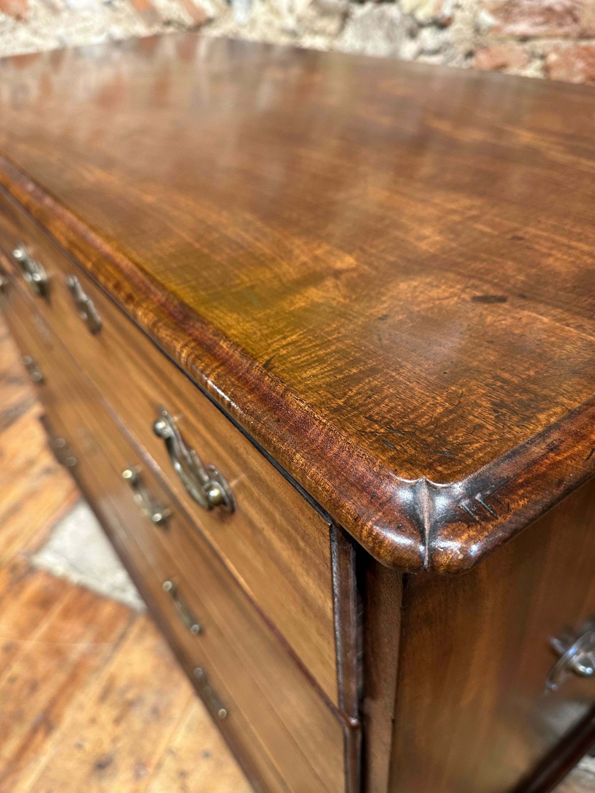 photo vintage Rare Early Exceptional Antique Yorkshire Chippendale Georgian Cuban Mahogany Country House Chest Circa 1750