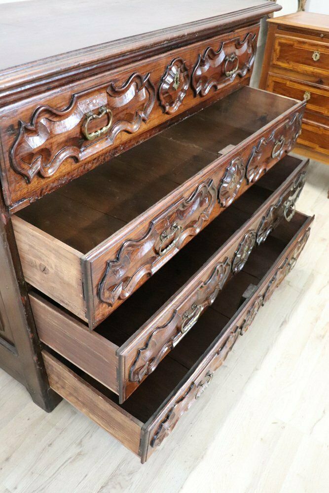 photo buy Antique Chest Of Drawers In Carved Walnut