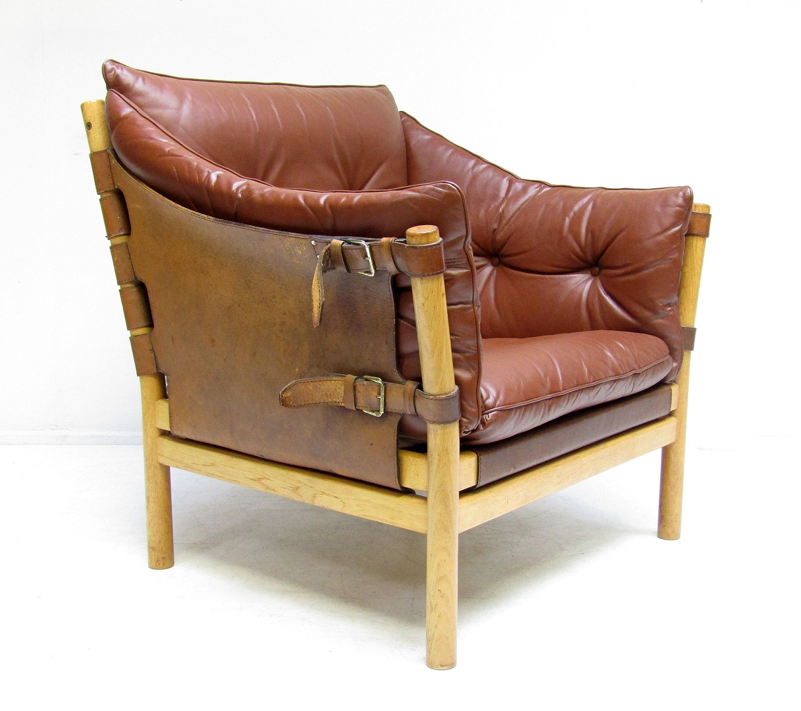 Swedish 1960s Ilona Lounge Chair In Leather By Arne Norell photo vinterior