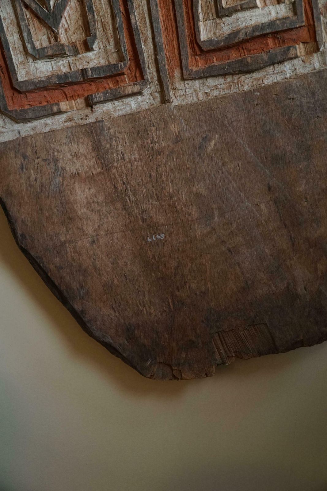 photo furniture Oceanic Vintage Shield, Tribal Wall Art, Papua New Guinea, Late 19th Century
