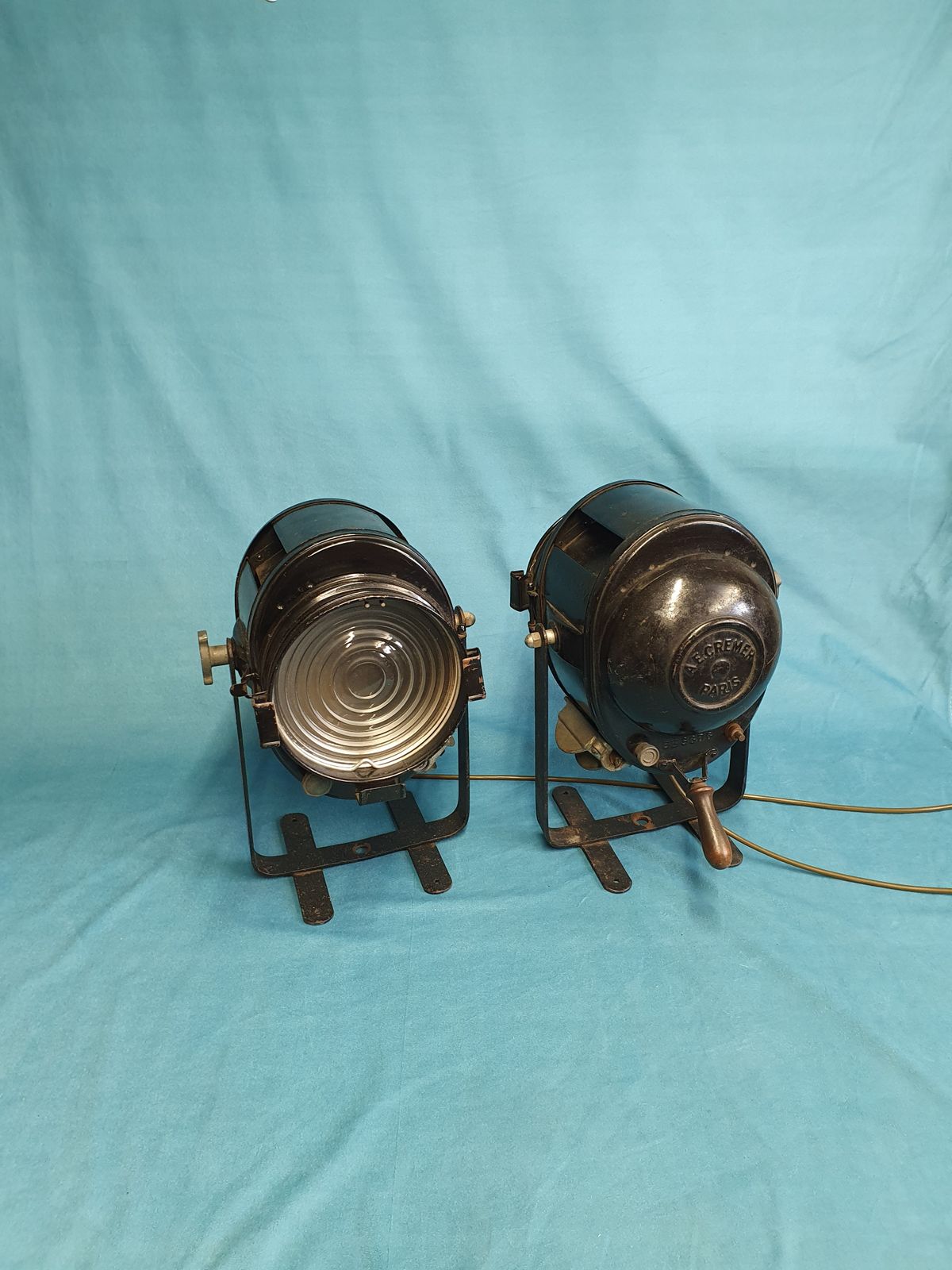 Pair Of Early 20th Century French Theatre Spotlights photo vintage