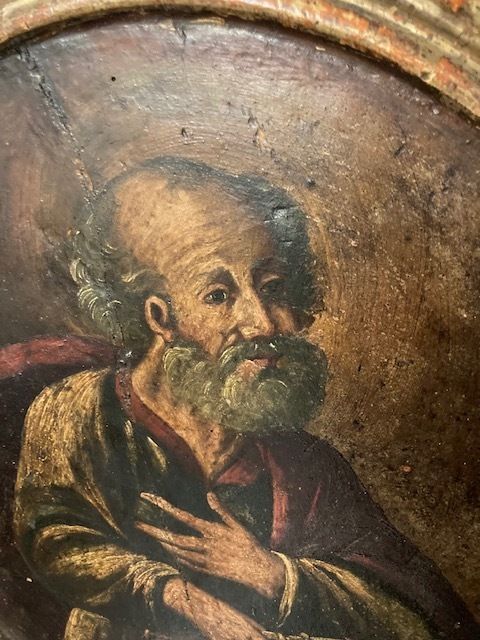 photo furniture Ancient Round Oil Painting On Panel From The 17th Century St. Peter In Patina With Coeval Frame