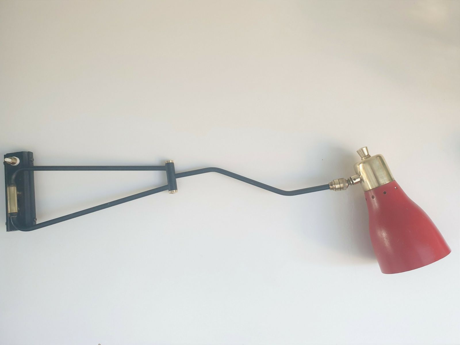 Mid Century Modern Articulated Wallight Attributed To Luigi Caccia Dominioni