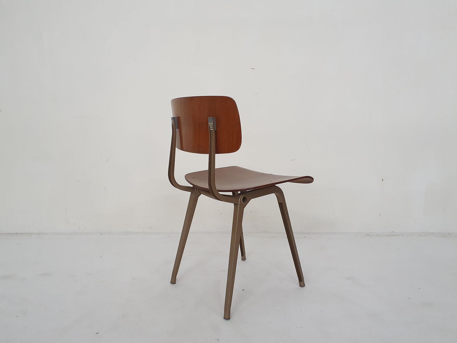 Friso Kramer Fro Ahrend De Cirkel, Revolt Dining Chair, The Netherlands photo Furniture