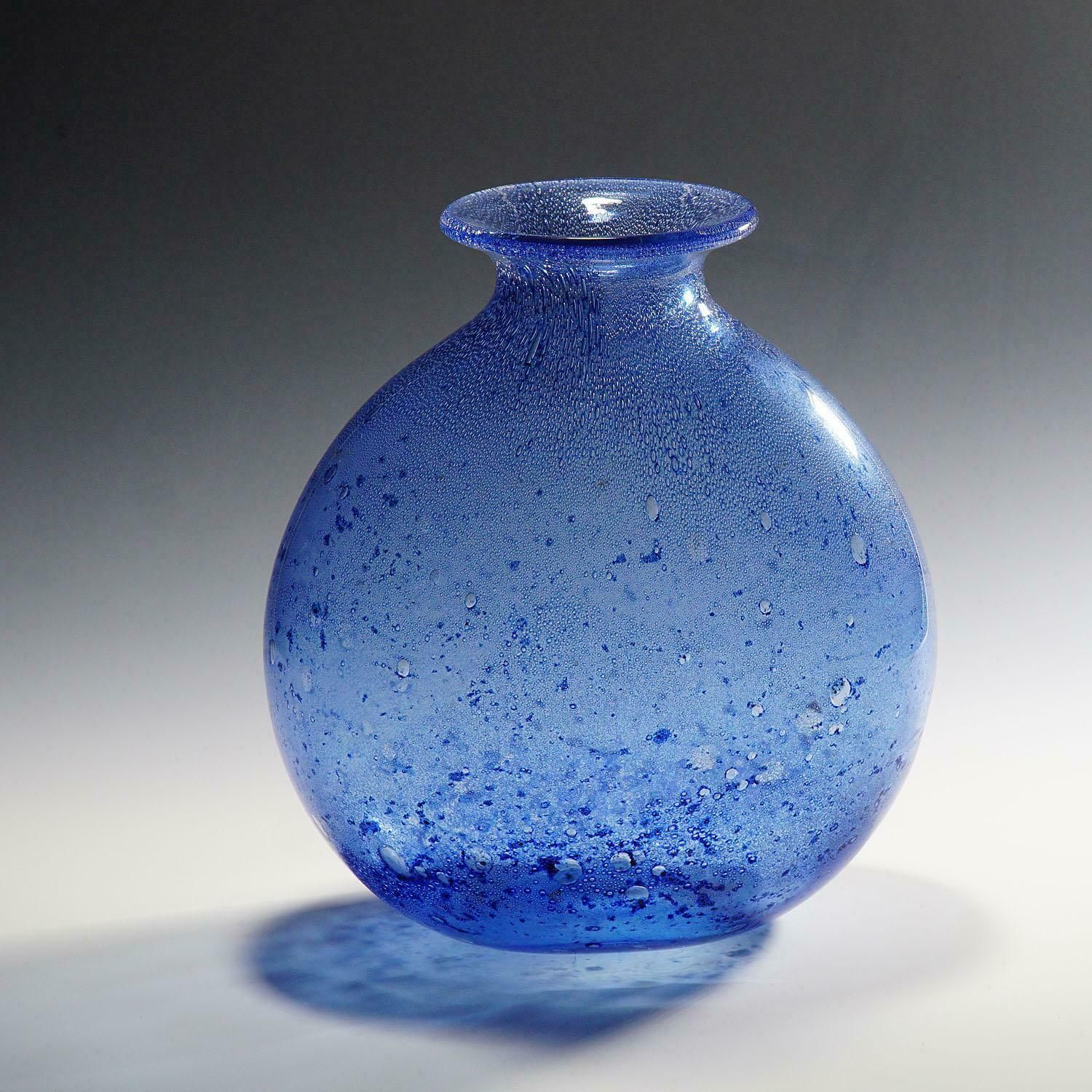 Monumental Ercole Barovier, Barovier & Toso Efeso Blue Vase, 1964 photo vinterior