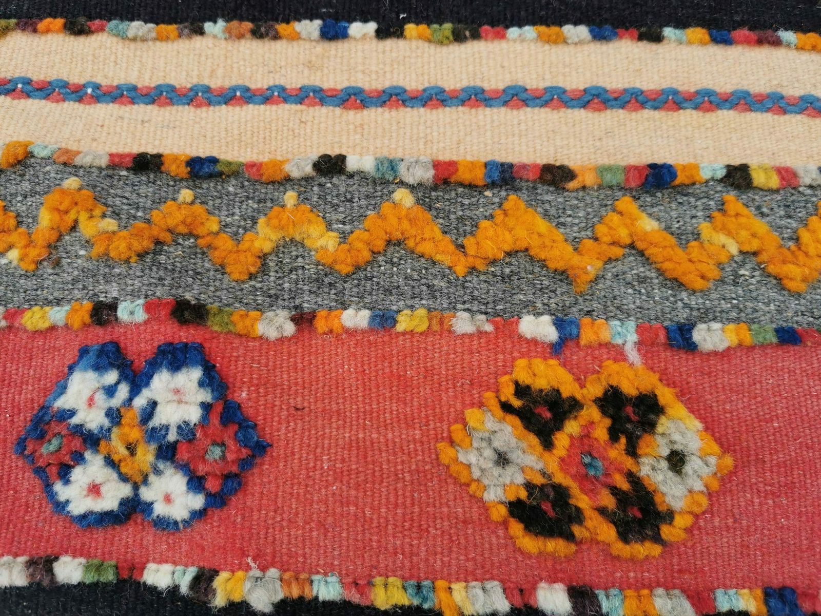 R179  Handmade Moroccan Berber Runner Rug 8.5 ×2.1 Ft. Hand Woven/ 26×68 Cm photo Textiles