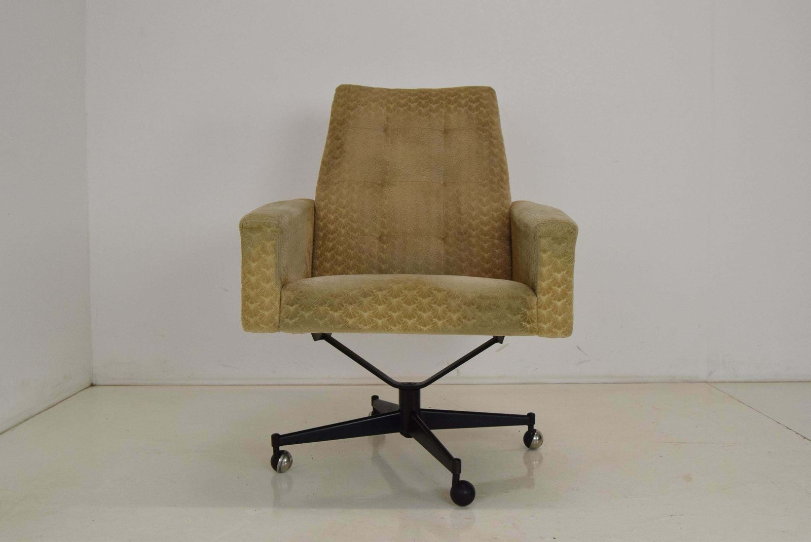 Mid Century Swivel Armchair With Wheels,1970's. photo Furniture