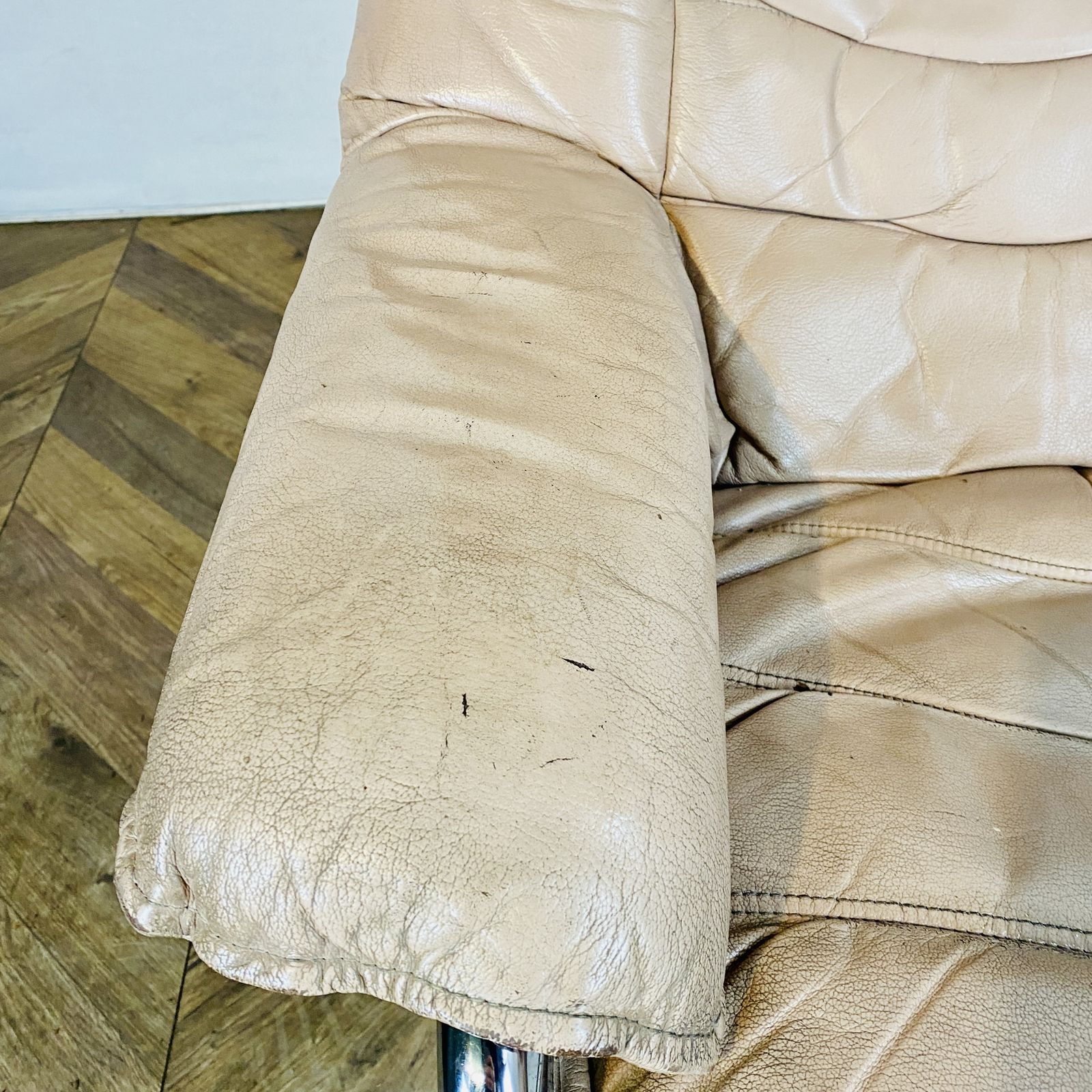 Mid Century Leather Swivel Armchair By Skoghaug Industries, 1960s photo vintage