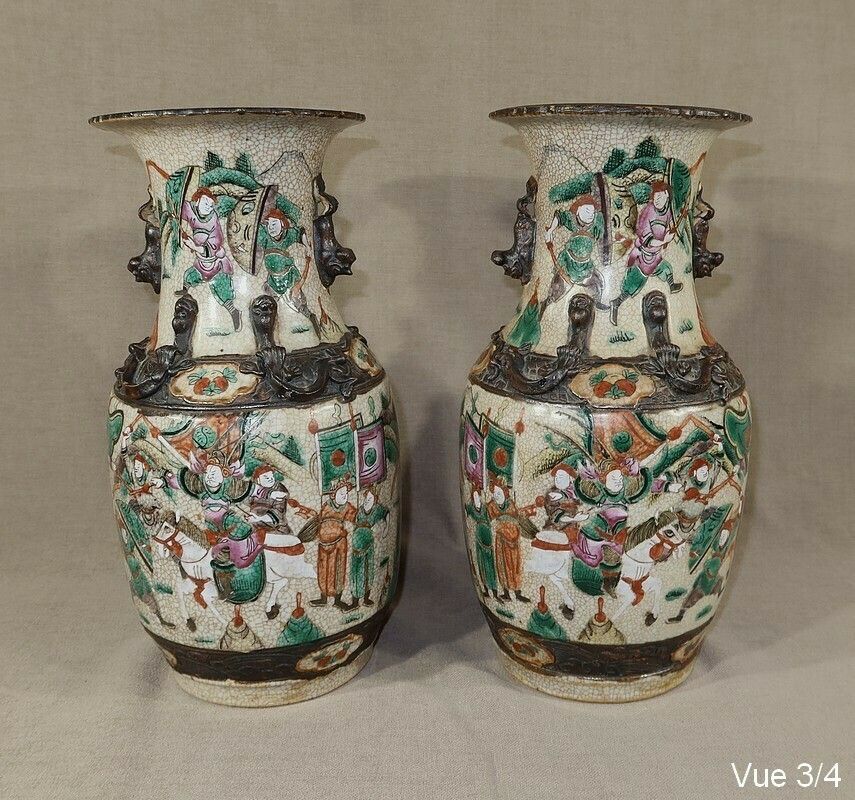 Pair Of Nanjing Porcelain Vases, China, Late 19th Century photo 834.3