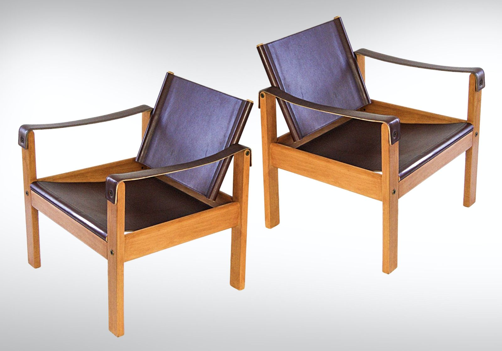 photo for sale Karl Heinz Bergmiller For Escriba Brazil Pair Of Safari Leather Armchairs And Coffee Table