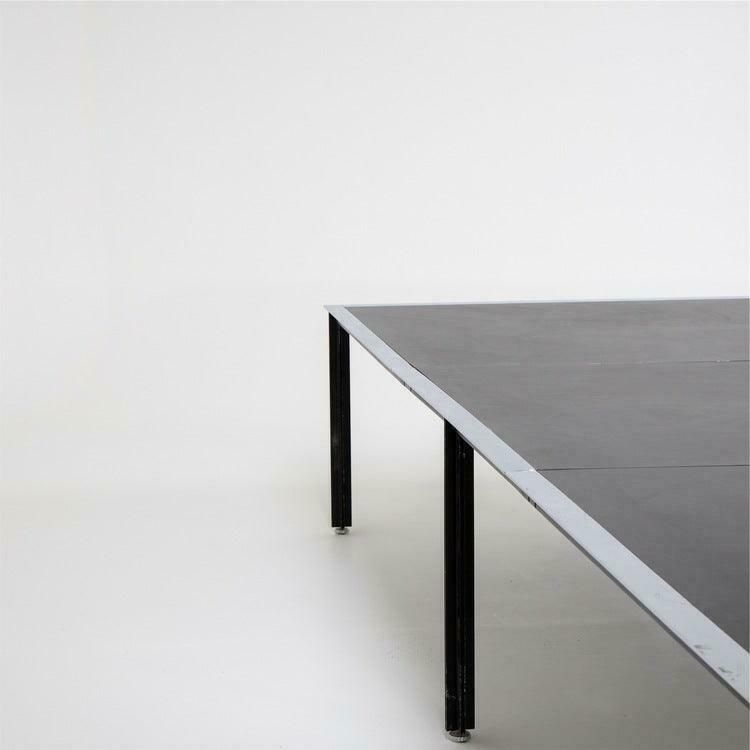 photo for sale Vergadertafel Fasce Cromate Serie Caccia Dominioni Voor Azucena Italië Ca. Jaren 1960