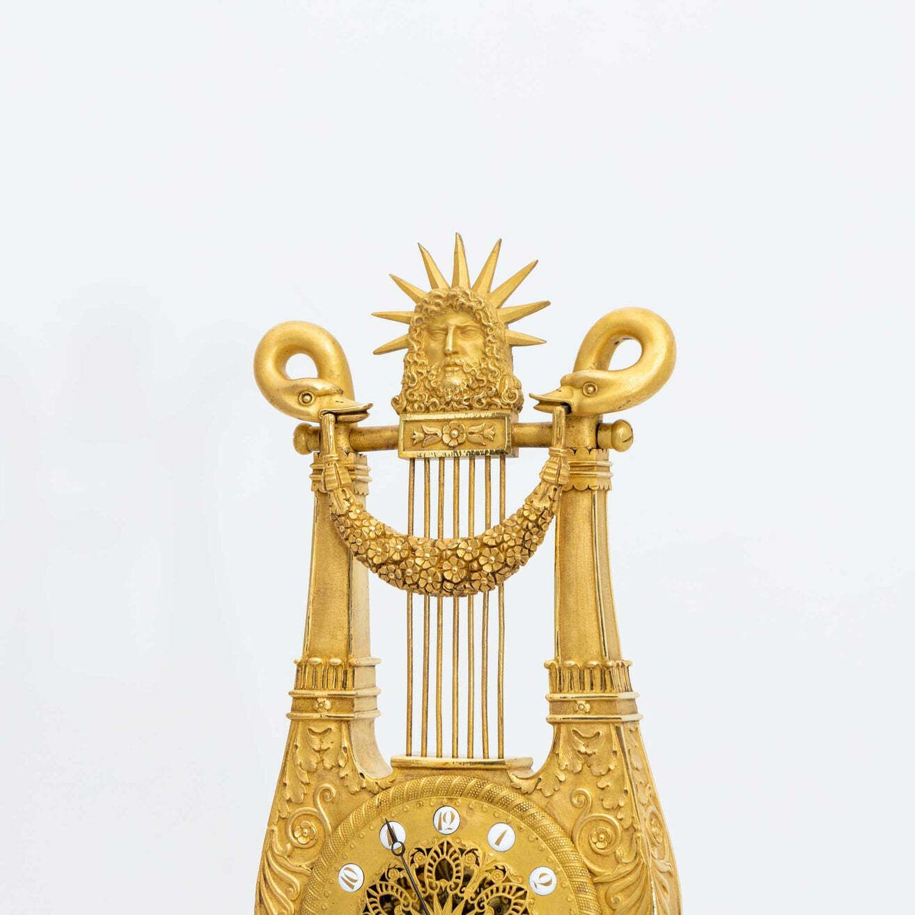 Pendule de cheminée Louis XVI en forme de lyre, probablement Paris, vers 1780 photo for sale