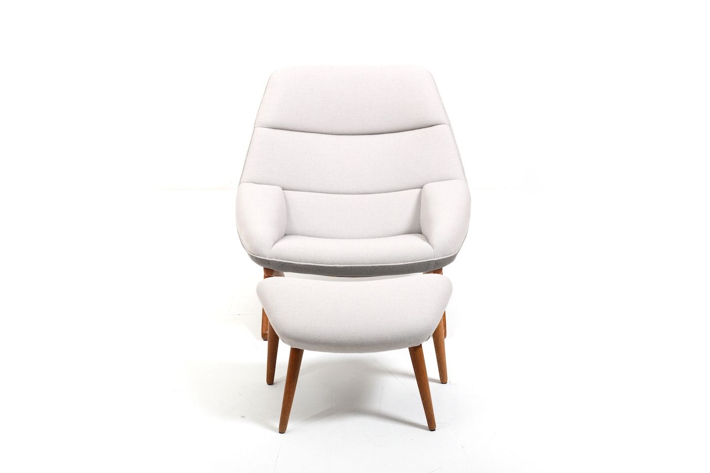 photo furniture Illum Wikkelsø Lounge Chair Model 'Ml91' 1950s / New Upholstered!