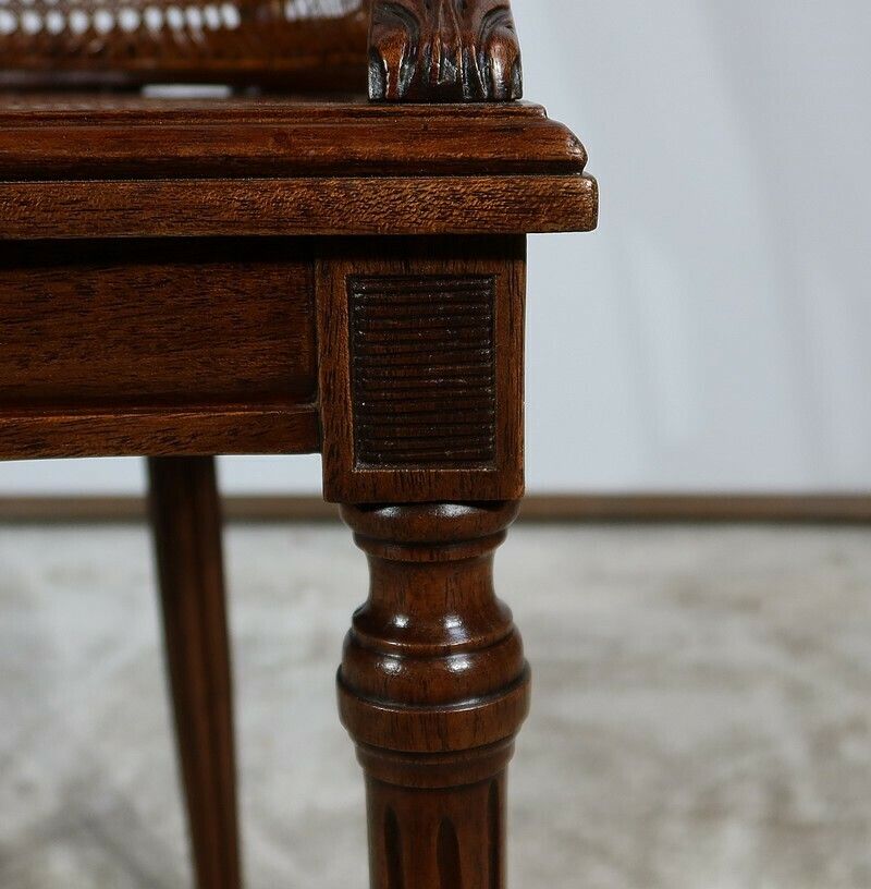 photo vintage Pair Of Mahogany Armchairs, Louis XVI Style, Early 20th Century