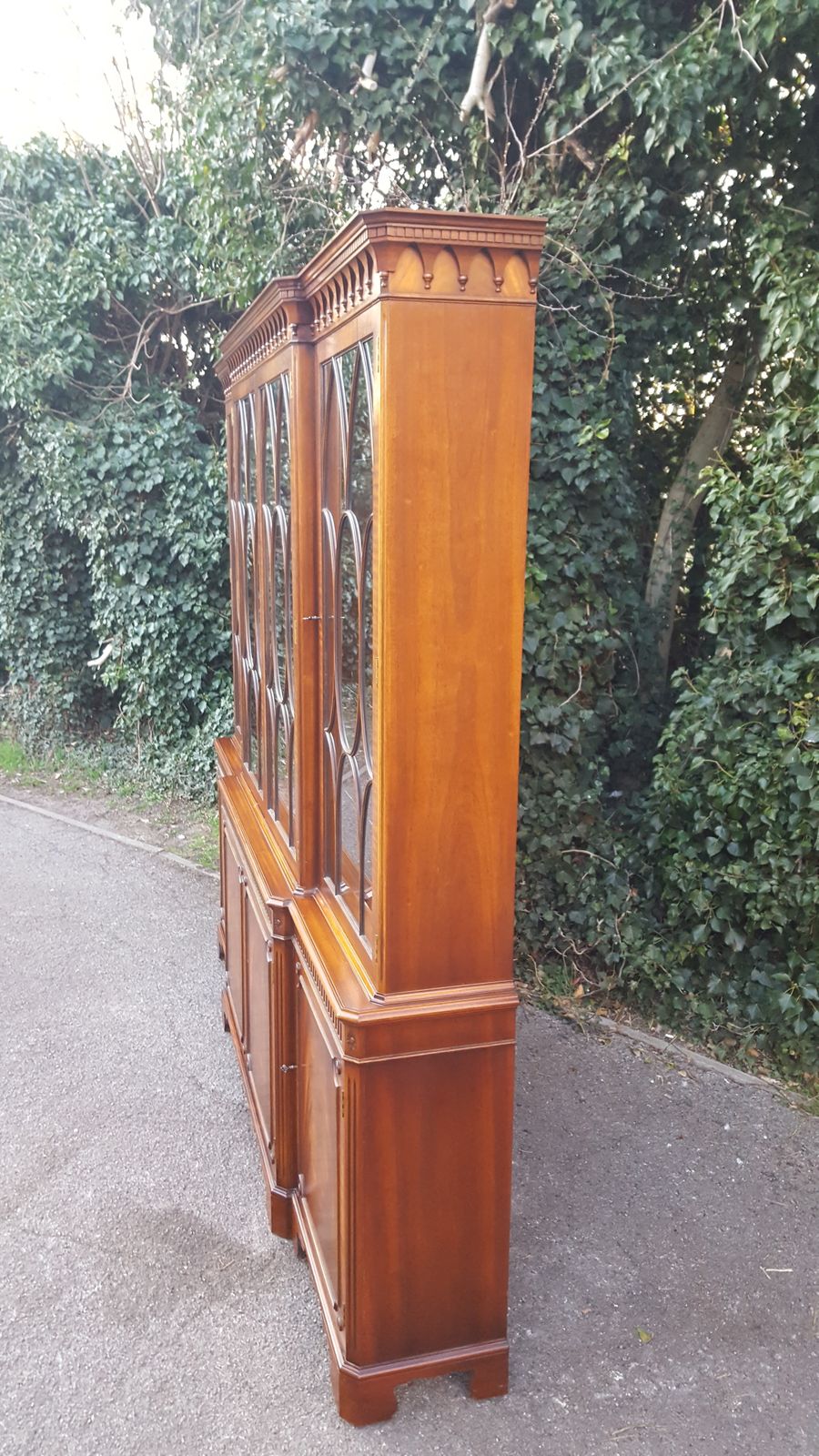 Reprodux Bevan Funnell Breakfront Library Bookcase | Vinterior