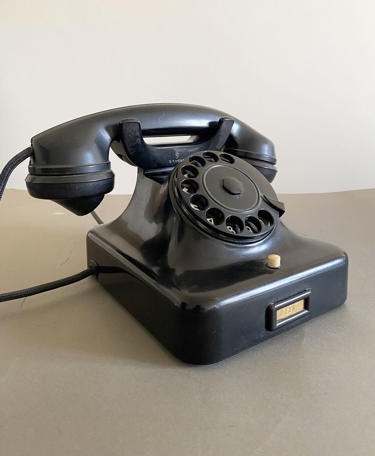 Italian Vintage Working Black Bakelite Table Phone With Handset Mid ...