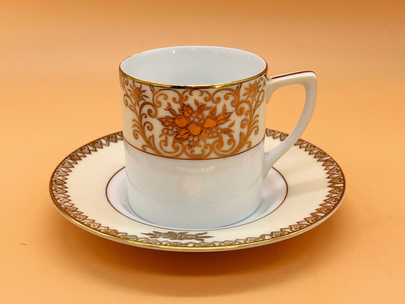 Antique Noritake Porcelain Beige And Gold Mosq Design 11 Piece