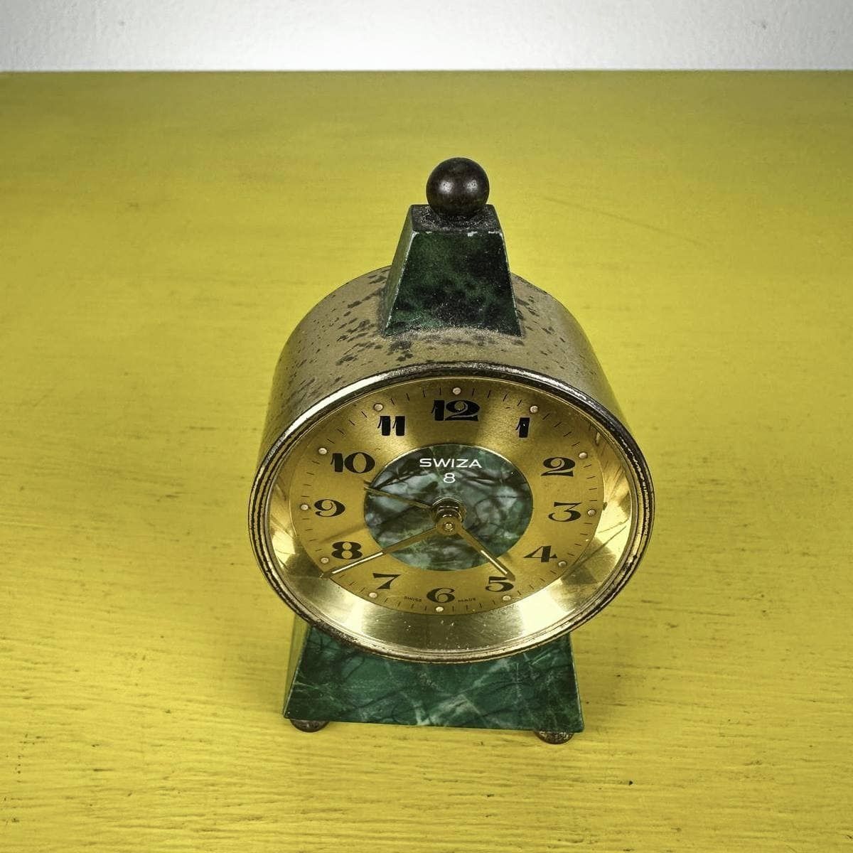 Swiza 8 Table Alarm Clock | Vinterior