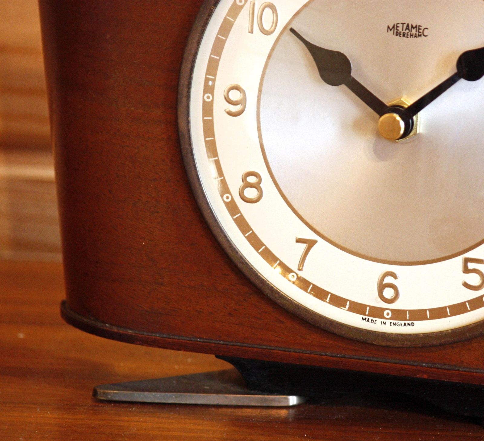 Vintage Metamec Mantel Clock 22cm Wooden Retro Mid Century Desk Clock ...