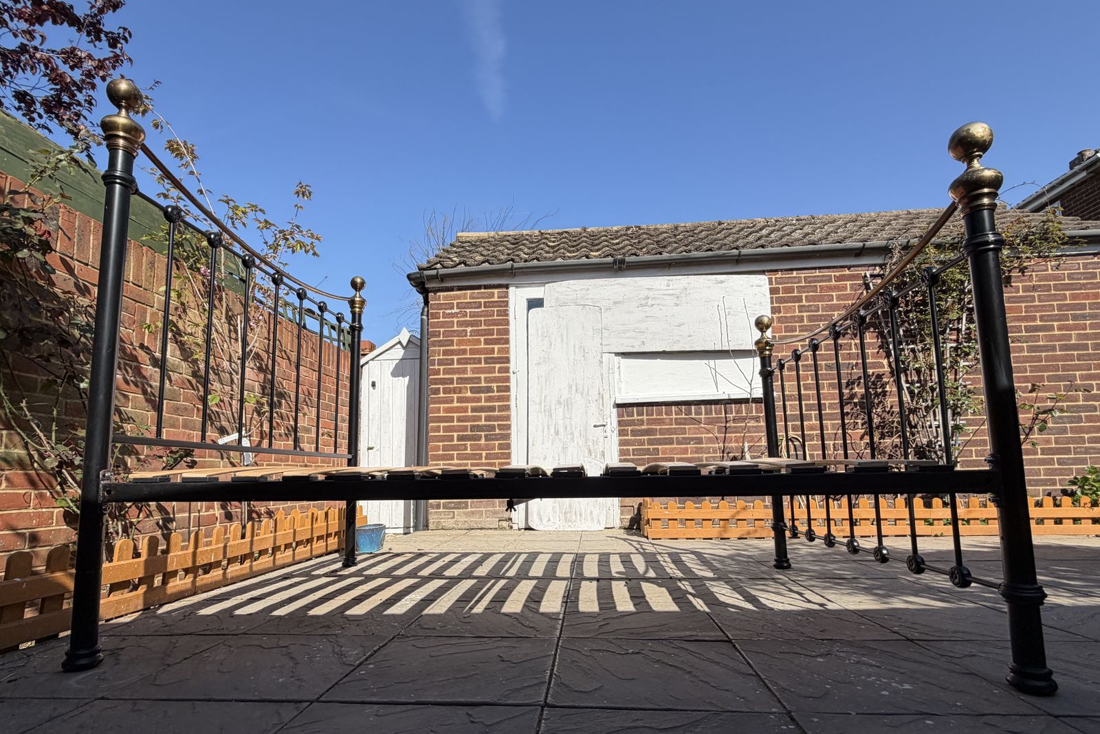 Quality Classic English Iron / Metal & Brass King Bed Frame, Good ...