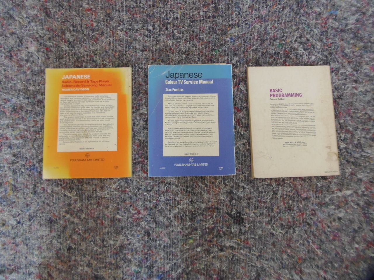 Three Tv / Computer Collectable Reference Books | Vinterior